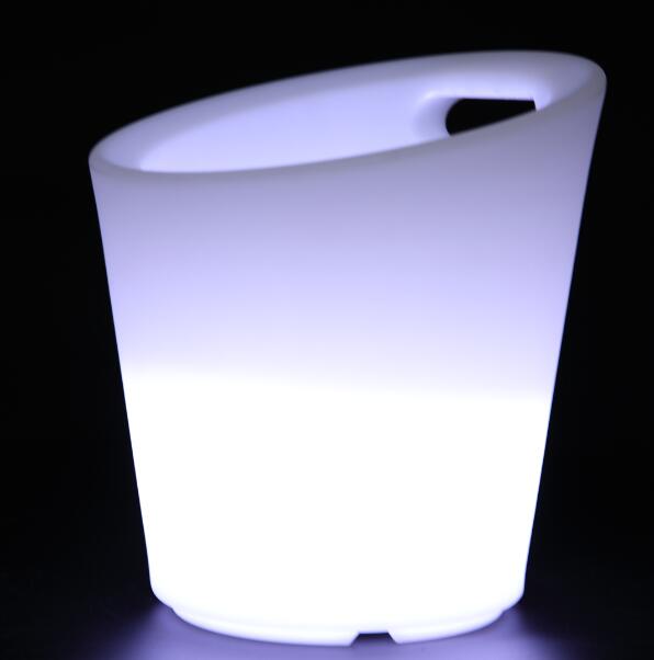 PE colors change Portable led flashing ice bucket for beer